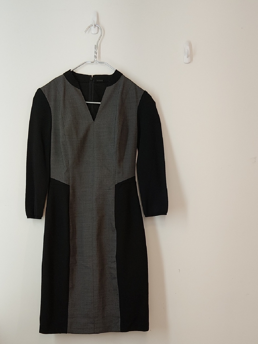 Elie TAHARI sz 4 Modest Colorblock 3/4 Sleeve Sheath Dress